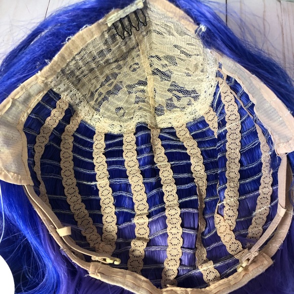 Blue to Purple Ombré Shoulder Length Wavy Wig without Bangs - New, never worn - Picture 5 of 9